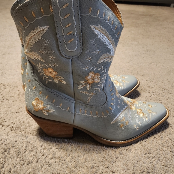 Dingo Women's Boots - Picture 3 of 7